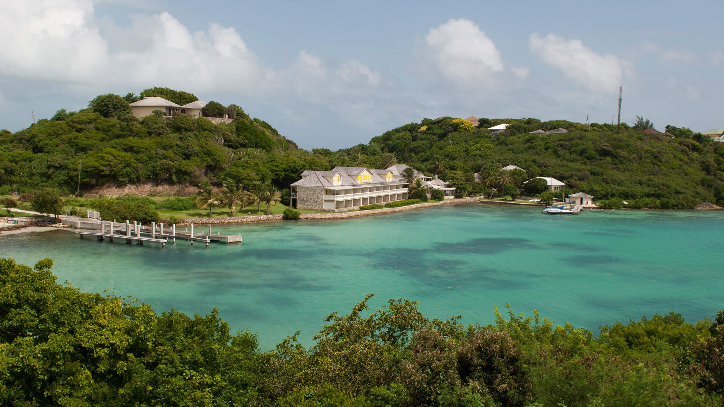 L'acqua cristallina di Antigua, nei Caraibi