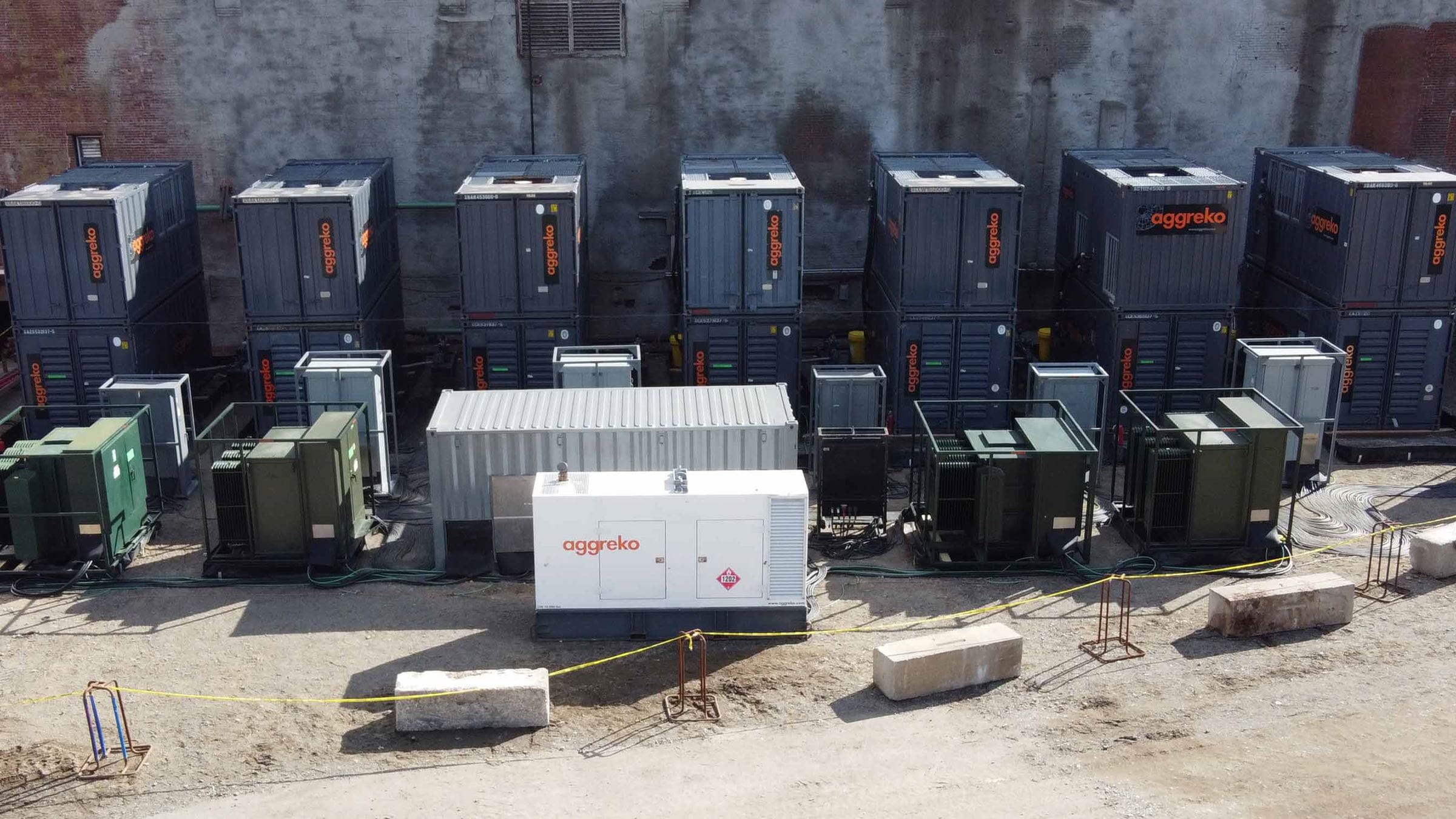 Gas-powered generators for a turbine repair