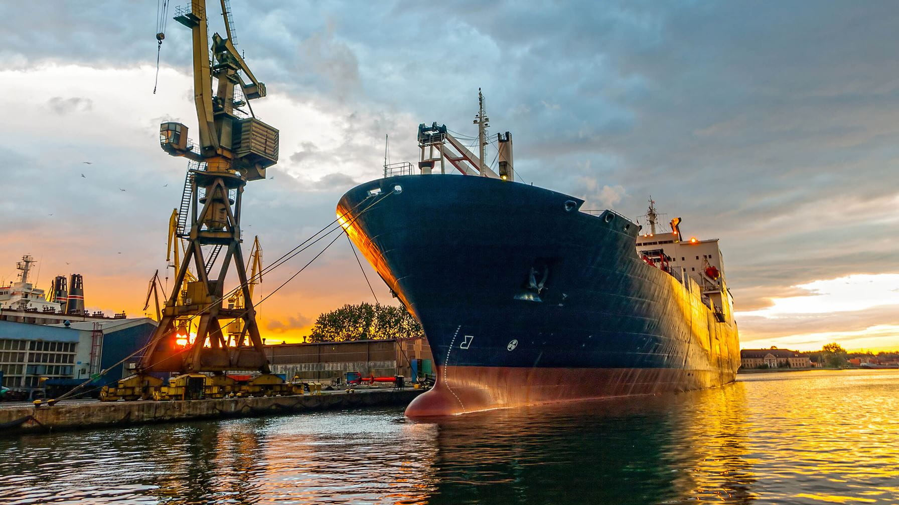 Two-stage cooling for LNG Vessel maintenance